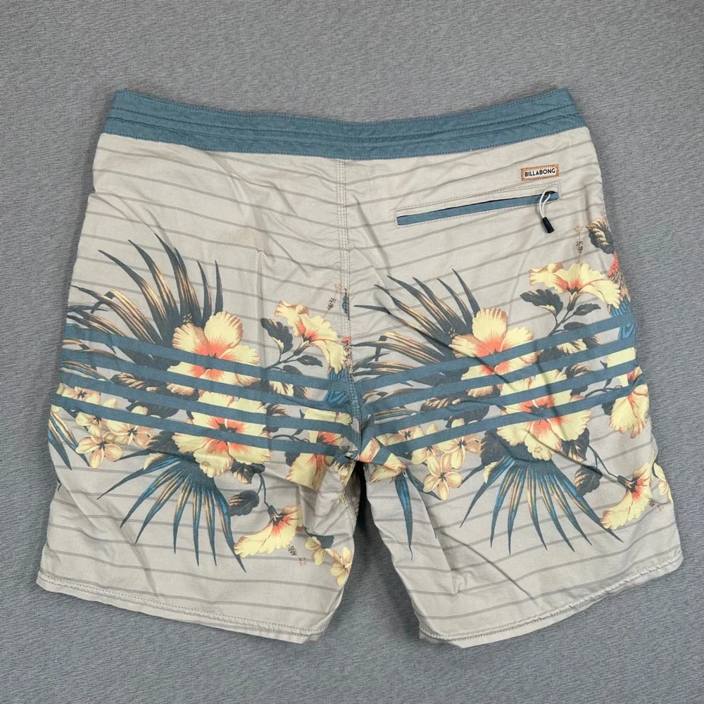 Billabong Lo Tides Spinner Board Shorts Mens 33 Beige Floral Parrot AOP Surf